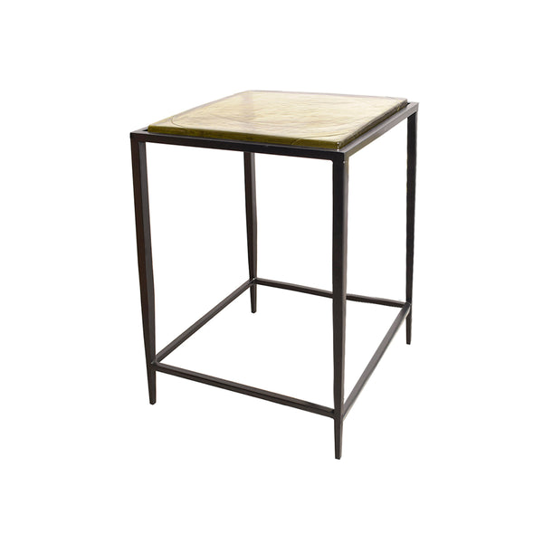 MESA LATERAL CON TOPE DE VIDRIO AMARILLO Y BASE EN METAL