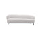 SOFA ESTACIONARIO DE TRES ASIENTOS EN TELA BEIGE.