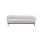 SOFA ESTACIONARIO DE TRES ASIENTOS EN TELA BEIGE.