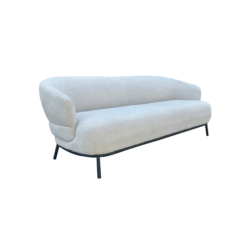 SOFA ESTACIONARIO DE TRES ASIENTOS EN TELA BEIGE