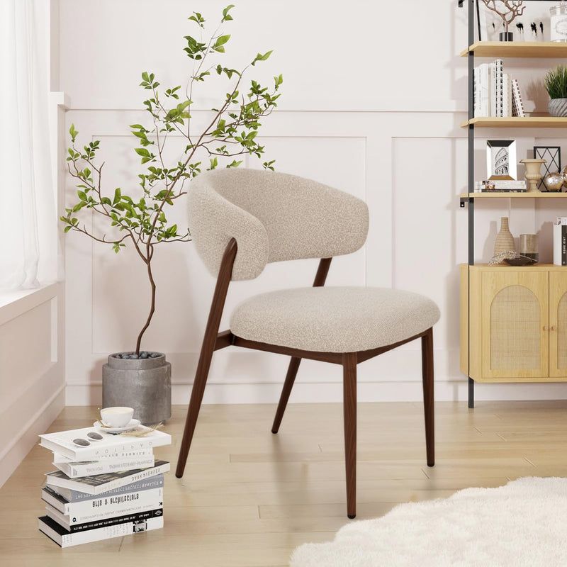 SILLA DE COMEDOR EN TELA BEIGE Y PATAS ACABADO DE MADERA