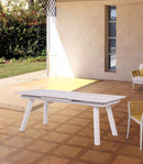 MESA DE COMEDOR DE EXTERIOR TOPE ESTILO CERAMICA Y PATAS BEIGE