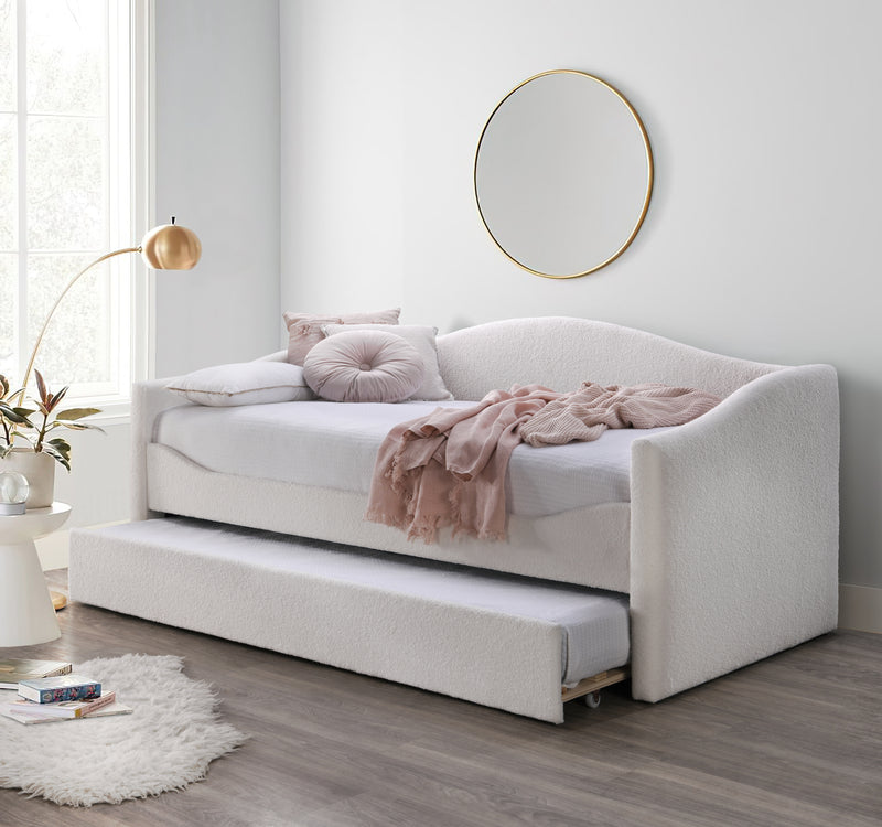 DAYBED CAYDENCE