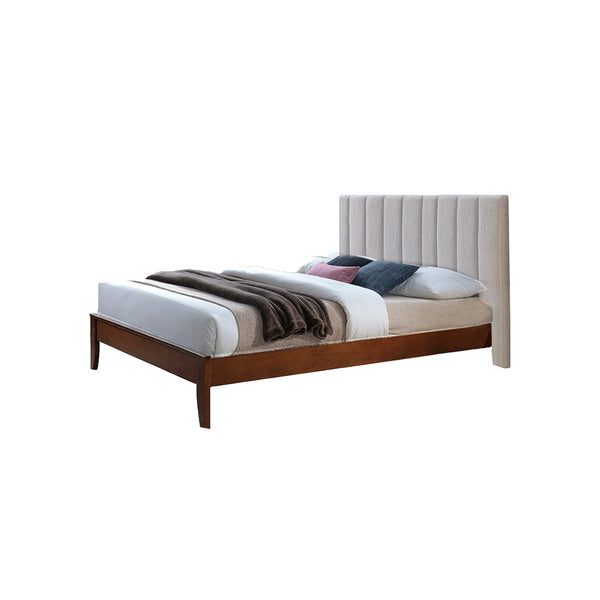 CAMA QUEEN EN TELA BEIGE Y ACABADO DE MADERA