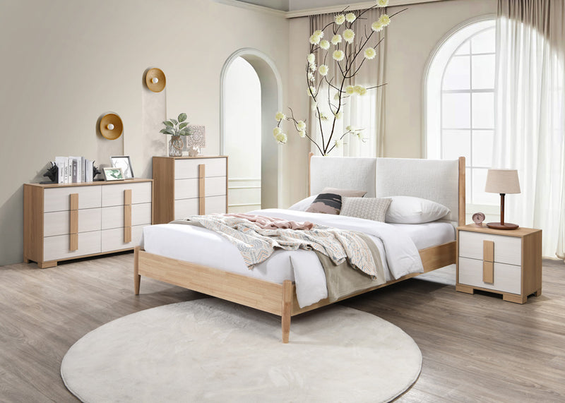 CAMA QUEEN EN TELA BLANCA Y PATAS ACABADO DE MADERA