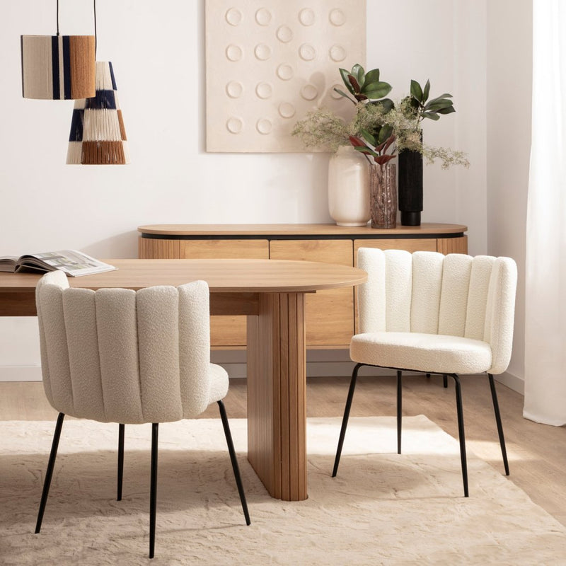 SILLA DE COMEDOR EN TELA BLANCA Y PATAS ACABADO DE MADERA