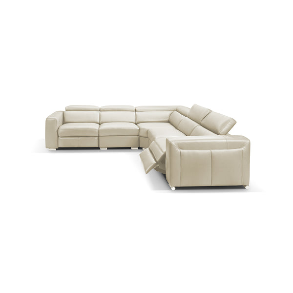 SOFA SECCIONAL ESTACIONARIO EN PIEL SENTETICA CREMA  Y PATAS CROMADAS