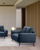 SOFA ESTACIONARIO DE DOS ASIENTOS EN TELA AZUL Y PATAS NEGRAS