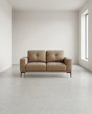 SOFA ESTACIONARIO DE DOS ASIENTOS EN TELA MARRON
