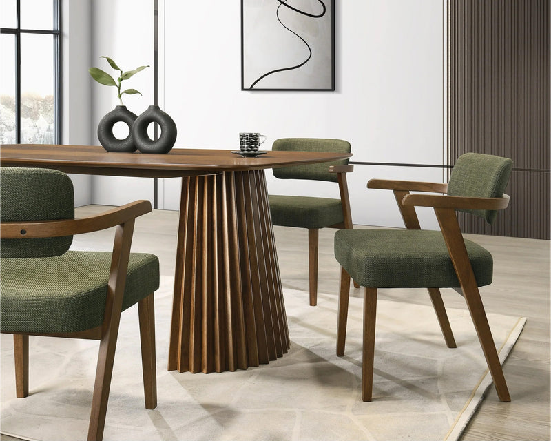 MESA DE COMEDOR ACABADO DE MADERA