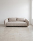 SOFA ESTACIONARIO DE DOS ASIENTOS EN TELA TEXTURIZADA BEIGE
