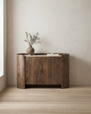 CREDENZA TOPE ESTILO MARMOL Y BASE ACABADO DE MADERA
