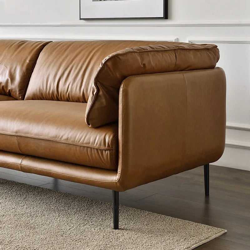 SOFA ESTACIONARIO DE CUATRO ASIENTOS CON FRENTE DE PIEL CAMEL