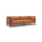SOFA ESTACIONARIO DE CUATRO ASIENTOS CON FRENTE DE PIEL CAMEL