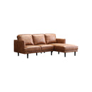 SOFA SECCIONAL ESTACIONARIO CON FRENTE DE PIEL MARRON Y PATAS NEGRAS