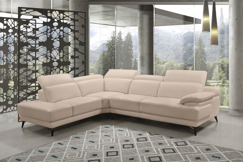 SOFA SECCIONAL ESTACIONARIO IZQUIERDO EN TELA BEIGE CHOCOLATE  Y PATAS NEGRAS