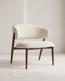 SILLA DE COMEDOR EN TELA BEIGE Y PATAS EN METAL ESTILO MADERA