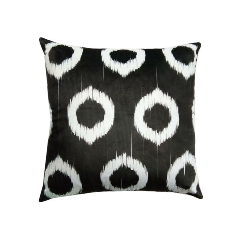 COJIN DECORATIVO CON PATRON EN BLANCO Y NEGRO