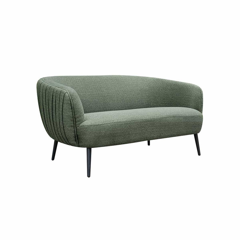 SOFA ESTACIONARIO DE TRES ASIENTOS EN TELA VERDE Y PATAS NEGRAS
