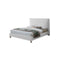 CAMA QUEEN EN TELA GRIS Y PATAS ACABADO DE MADERA