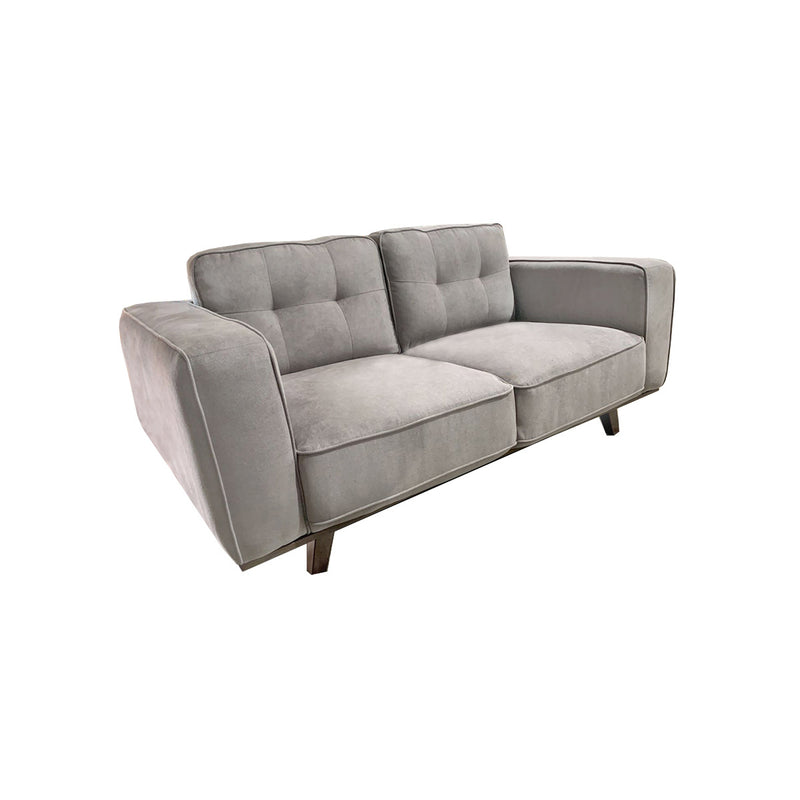 SOFA ESTACIONARIO DE 2 ASIENTOS EN TELA GRIS Y PATAS MARRONES
