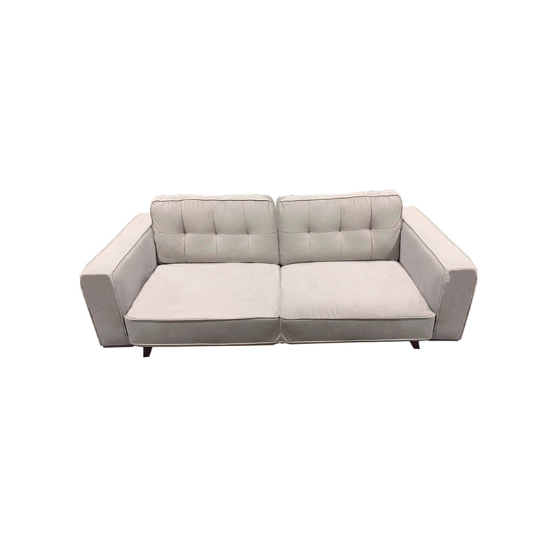 SOFA ESTACIONARIO DE 3 ASIENTOS EN TELA BEIGE Y PATAS MARRONES